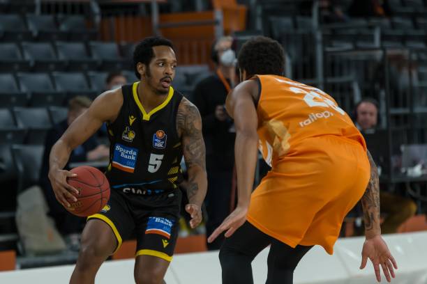 主教练在场 主教练在场